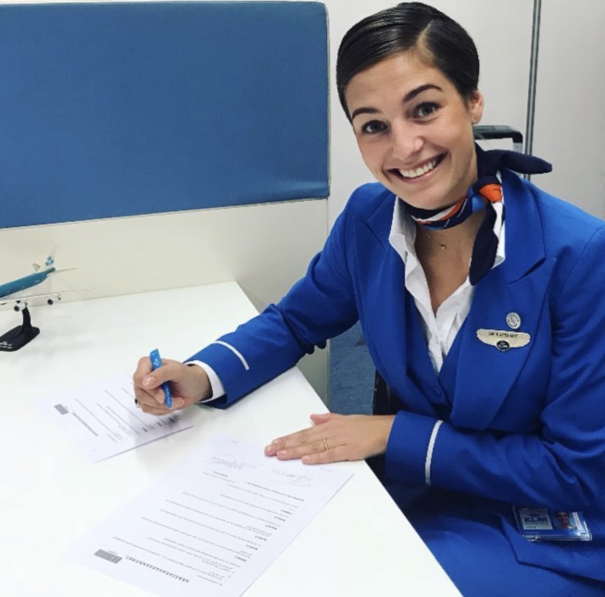Stewardess bij 'ik ben gelukkiger dan ik als manager op kantoor ooit zal zijn' | Hogeschool Saxion